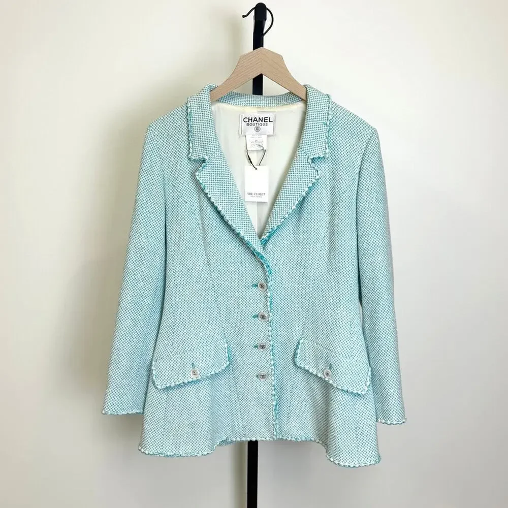 CHANEL Vintage Turquoise White Tweed Jacket Skirt Suit 42 CC Logo Button Blazer